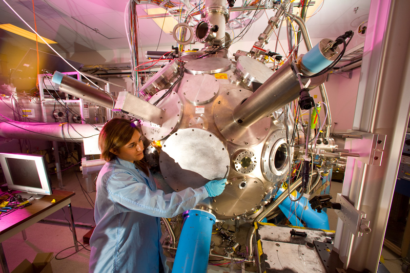 Illustration for article titled Inside the Most Futuristic Science Labs in the World